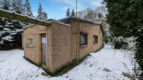 Rückseite mit Zugang Keller - 