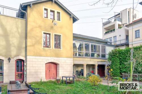Haus Hinteransich - 5 Zimmer Einfamilienhaus zum Kaufen in Radebeul