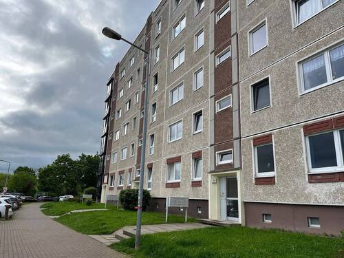 Außenansicht - 3 Zimmer Etagenwohnung zur Miete in Erfurt