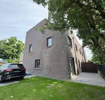 Neubau (2025) –Zweitbezug: wunderschöne 5,5 Zi. Stadt-DHH mit Dachterrasse, Wärmepumpe, Photovoltaik - Norderstedt Friedrichsgabe