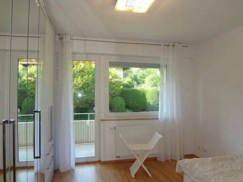 Schlafzimmer - Möbliert - 2 Zimmer - HN-OST - Top-Lage