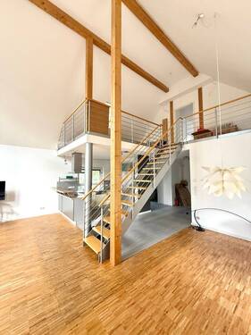 Galerie mit über 6 m Deckenhöhe - Ein Traumhaus in Mahlow bei Berlin – 172 m² Wohnkunst mit Fußbodenheizung, Galerie, 6 m Raumhöhe, 3 Terrassen & großem Garten