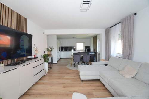 Offener Wohn- und Essbereich - 