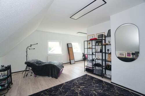 Wohn- und Essbereich (aktuell Arbeitszimmer) - 