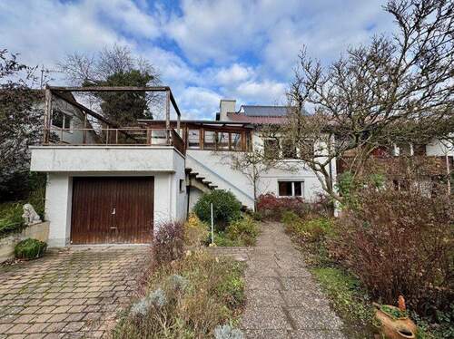 Vorderansicht - 8 Zimmer Einfamilienhaus zum Kaufen in Allmersbach im Tal