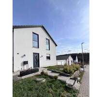 Familienfreundliches Haus mit Terrasse und großem Garten in Wachenroth