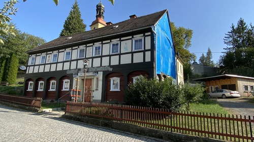 Straßenansicht - Ein Oberlausitzer Original! - 69.000,00 EUR Kaufpreis, ca.  142,00 m² Wohnfläche
