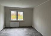 Beispielbild Schlafzimmer - Wir sanieren für Sie! 3-Raum-Wohnung mit Balkon!
