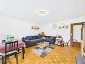Wohnzimmer - 2 Zimmer Etagenwohnung zur Miete in Rosenheim