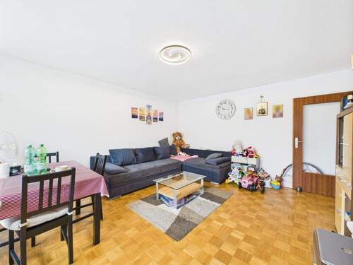 Wohnzimmer - 2 Zimmer Etagenwohnung zur Miete in Rosenheim