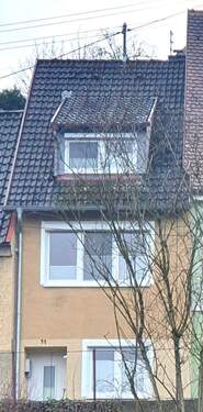 Außenansicht - Renoviertes Einfamilienhaus mit Garten