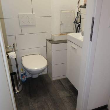 Gäste-WC - 3 Zimmer Reihenhaus in Oberndorf am Neckar
