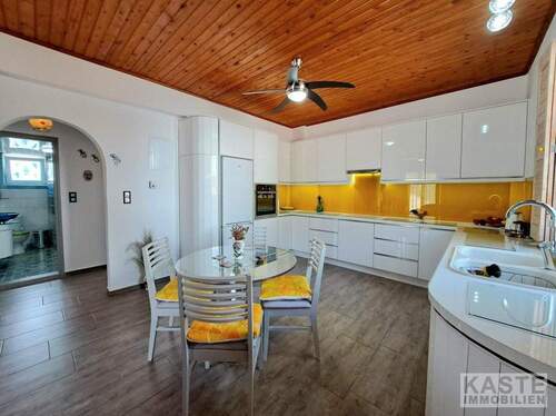 Küche - Mehrfamilienhaus, Wohnhaus mit 110,00 m&sup2; in Drapanos zum Kaufen