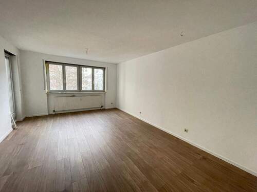 Wohnzimmer - 2 Zimmer Etagenwohnung zur Miete in Leipzig