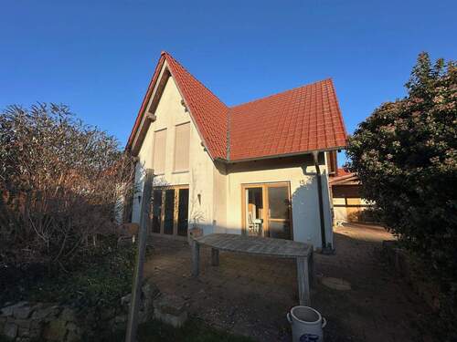 Hausansicht - 5 Zimmer Einfamilienhaus in Hagenburg