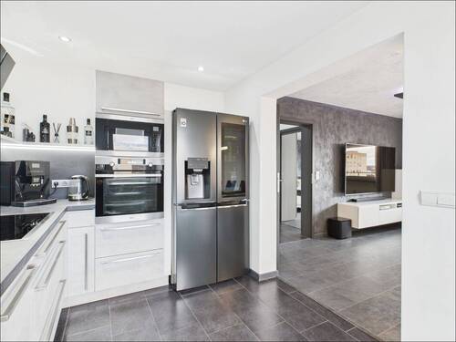 Blick aus der Küche - Etagenwohnung mit 75,80 m&sup2; in Großostheim / Ringheim zum Kaufen