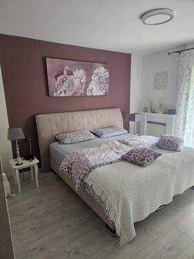 Elternschlafzimmer.jpg - Einfamilienhaus mit 150,00 m&sup2; in Geislingen zum Kaufen