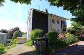 Hausfront links - 9 Zimmer Einfamilienhaus zum Kaufen in Remscheid