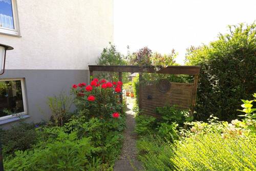 Gartennebeneingang - 