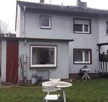 Doppelhaushälfte mit Anbaugrundstück Wiesbaden Biebrich 455.000.--