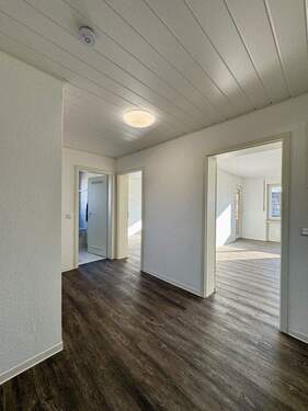 Flur Ansicht - 3 Zimmer Etagenwohnung zum Kaufen in Ludwigsburg