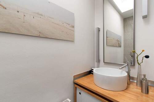 Gäste-WC mit Lichtkuppel - 