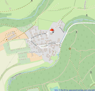 Lage im Ort - 4 Zimmer Etagenwohnung in Freital / Saalhausen