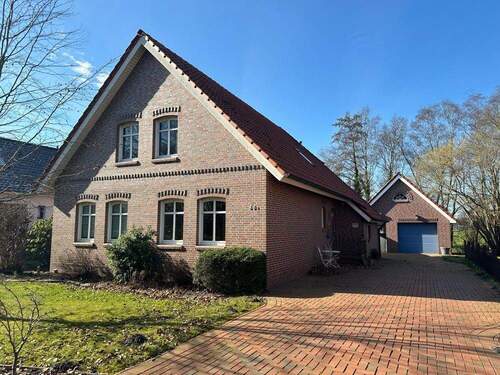 Außenfoto vorne - 6 Zimmer Einfamilienhaus zum Kaufen in Rhauderfehn