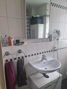 Bad.jpg - 2 Zimmer Etagenwohnung zur Miete in Schweinfurt