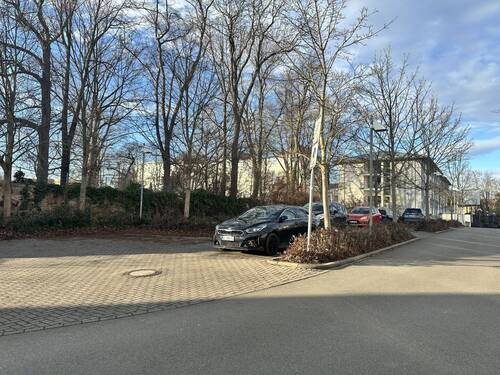 Befestigte Parkplätze - 