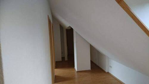 Flur - 5 Zimmer Etagenwohnung in Wildenfels
