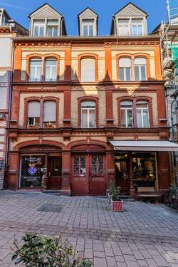 Ansicht Haupthaus - Mehrfamilienhaus mit zwei Gewerbeeinheiten in zentraler Innenstadtlage