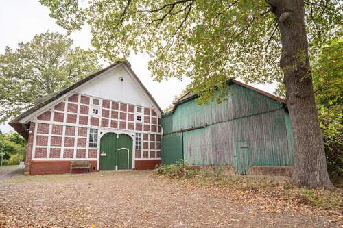 Frontansicht - 7 Zimmer Mehrfamilienhaus, Wohnhaus in Kutenholz