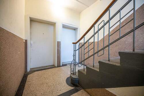 Treppenhaus - Mehrfamilienhaus, Wohnhaus in Gera zum Kaufen