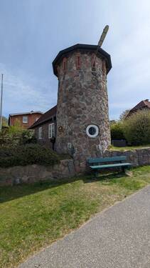 Ansicht Turm von der Straße - 