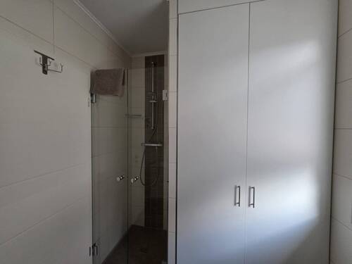 Bad EG/ Dusche, Geräteschrank - 