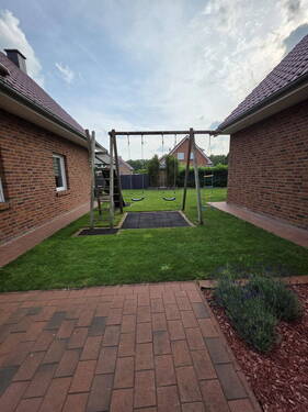 Grundstücksgrenze zwischen - Einfamilienhaus mit 72,00 m&sup2; in Garrel-Petersfeld zum Kaufen