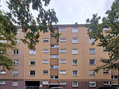 Außenansicht - Wohnen mit Komfort in der Südstadt: 3,5-Zimmer, Aufzug, Garage, Tageslichtbad