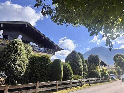 Hausansicht - 3 Zimmer Etagenwohnung zum Kaufen in Rottach-Egern