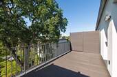 Dachterrasse mit Ausblick ins Grüne - 