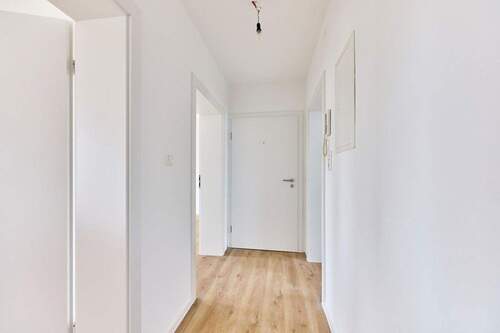 Flur - 2 Zimmer Etagenwohnung in Mannheim