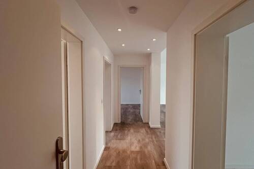 Welcome - Strahlend schönes Zuhause! Helle, frisch renovierte 3½-Raum-Wohnung mit Wintergarten in Steele