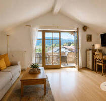 Charmante 3-Zimmer-Dachgeschosswohnung mit Panoramablick in Bernau am Chiemsee