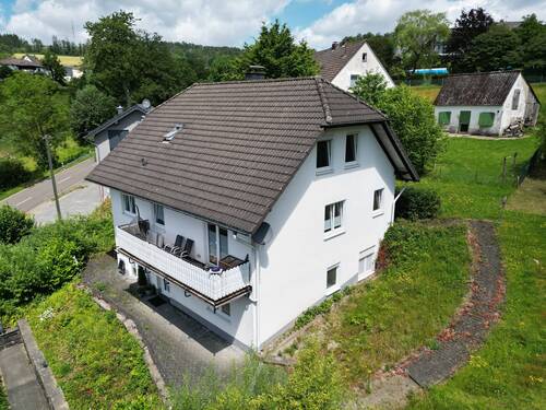 Außenansicht vom Wohnhaus - 6 Zimmer Einfamilienhaus in Gummersbach