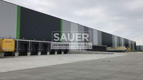 Ansicht Halle B - 7.787 m² Logistikhalle mit 8 Rampendocks im GVZ Wustermark *2348*