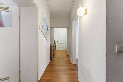 Flur - Etagenwohnung mit 80,00 m&sup2; in Köln zum Kaufen