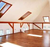 Wohnen in ruhiger Zentrumsnähe mit PKW-Stellplatz - Greiz