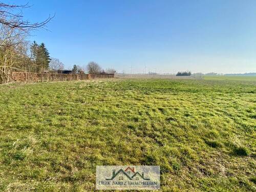 Bild... - Großes Baugrundstück in der Nähe von Neubrandenburg in Schmiedenfelde!!