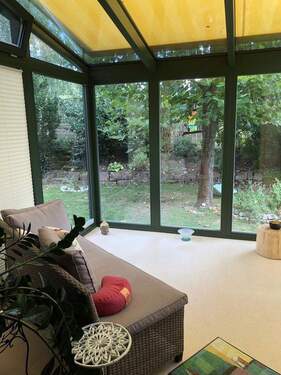 Wintergarten - Naturoase mit viel Licht und eingewachsenem Garten