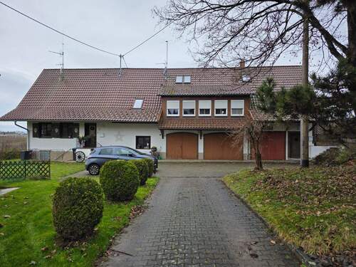 Haushälfte mit 1 Garage + 2 Stellplätzen - Haushälfte mit Seeblick in Tettnang-Wagnerberg 5 Zimmer, ca. 128 m², 1 Garage 2 Stellplätze,Glasfaseranschluss,Gartenanteil